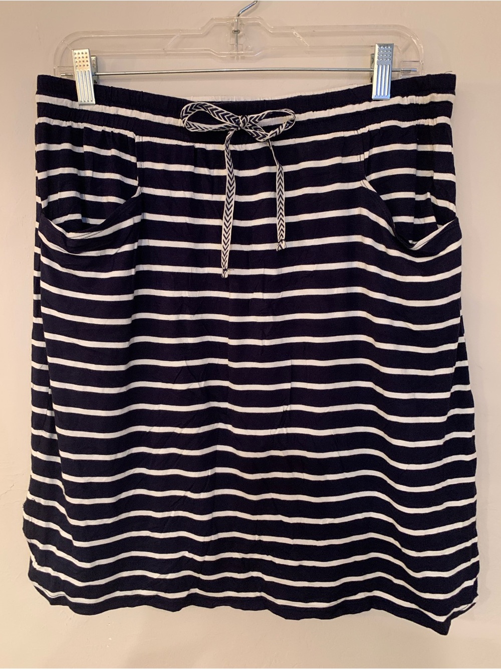 Max Studio Navy and White Striped Woman Skirt Drawstring Pockets NWT L ret $68